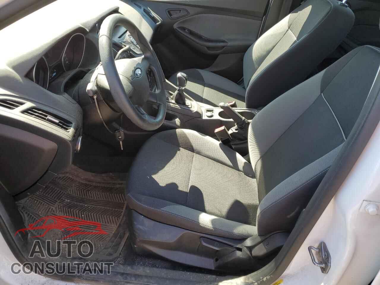 FORD FOCUS 2014 - 1FADP3E22EL256791