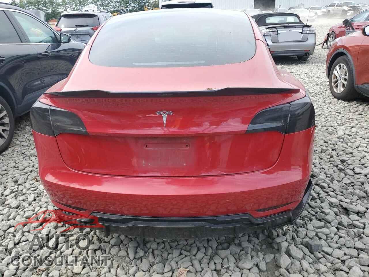 TESLA MODEL 3 2022 - 5YJ3E1EA9NF190136