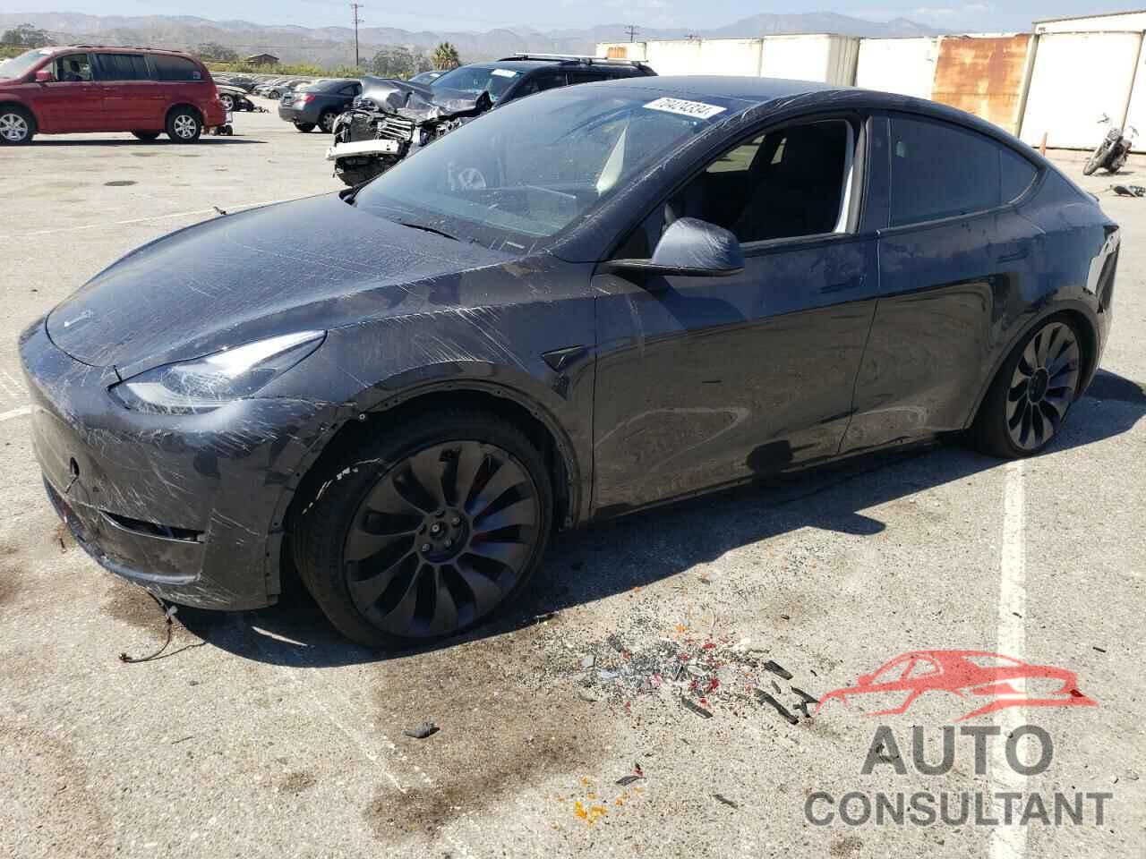 TESLA MODEL Y 2024 - 7SAYGDEF1RF047705