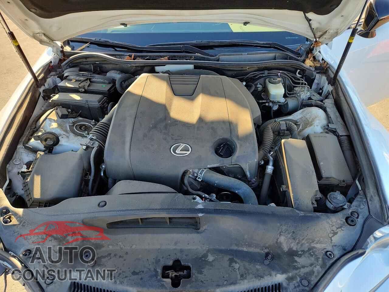 LEXUS IS 2015 - JTHBF1D29F5067957