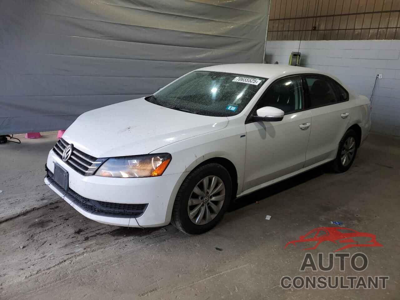 VOLKSWAGEN PASSAT 2015 - 1VWAT7A39FC058125