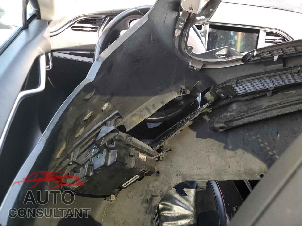 TESLA MODEL S 2013 - 5YJSA1DP8DFP04280