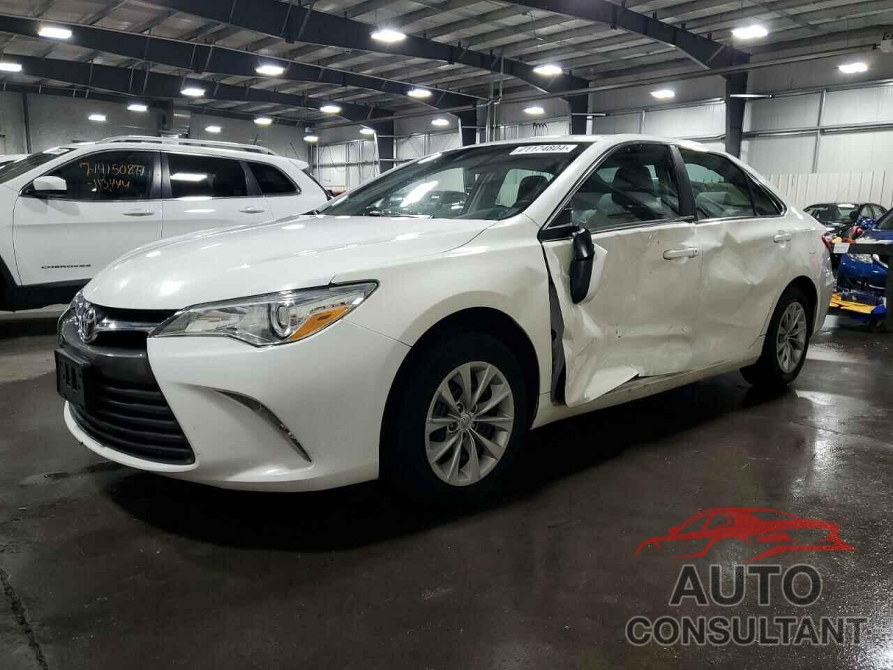 TOYOTA CAMRY 2016 - 4T4BF1FK5GR581232