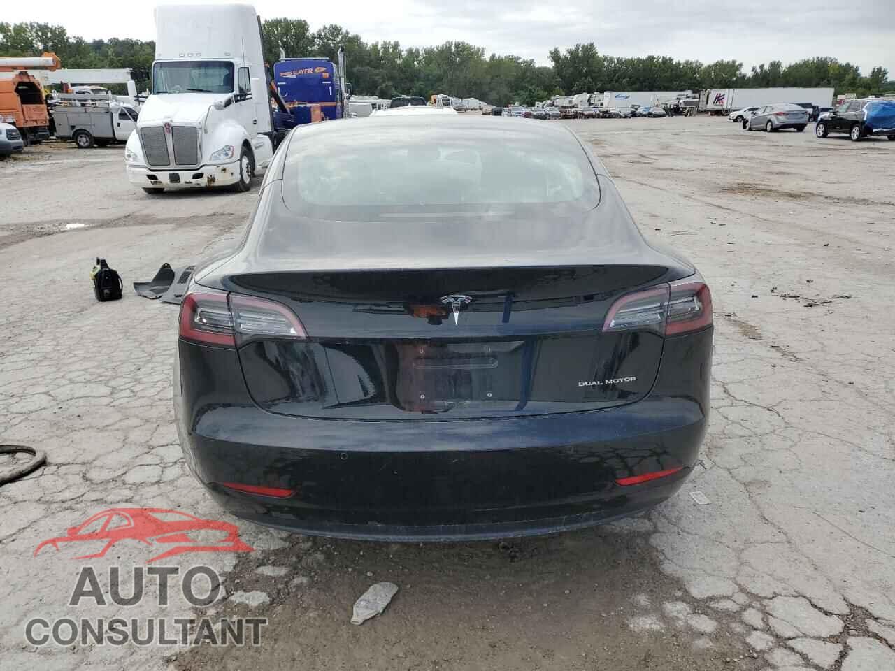 TESLA MODEL 3 2018 - 5YJ3E1EB4JF113452