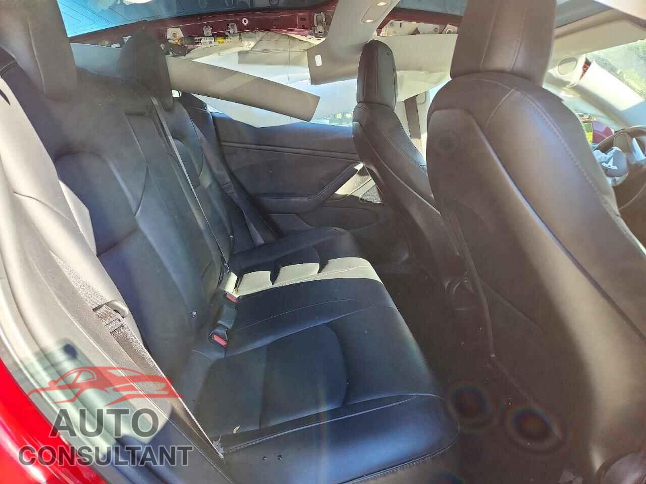 TESLA MODEL 3 2018 - 5YJ3E1EAXJF048016