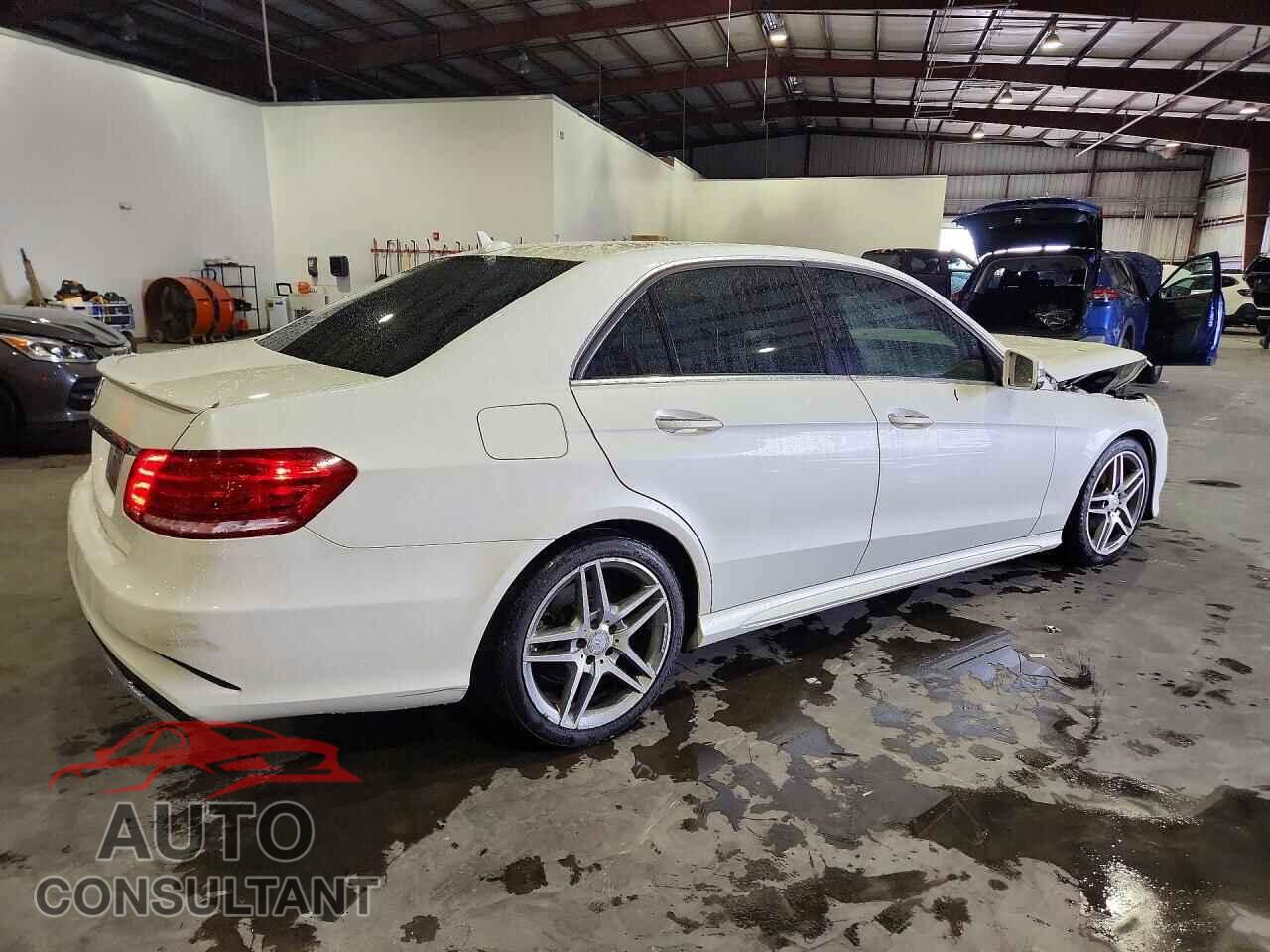 MERCEDES-BENZ E-CLASS 2014 - WDDHF5KB2EA800173