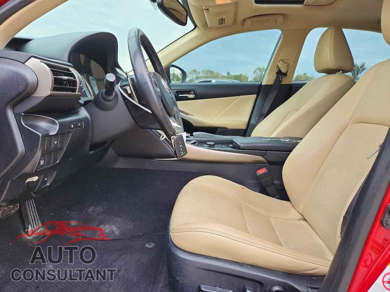 LEXUS IS 2014 - JTHCE1D21E5000548