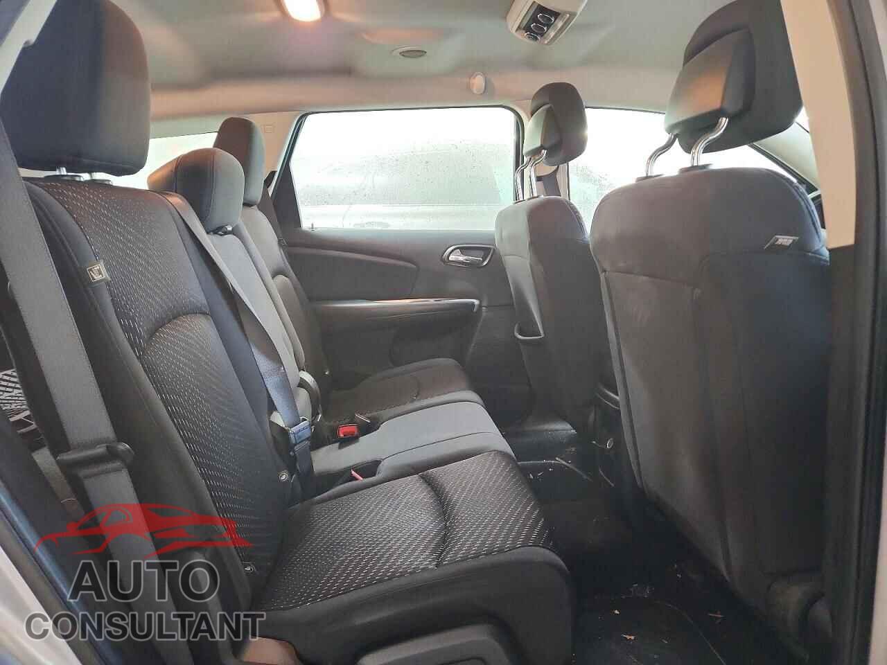 DODGE JOURNEY 2015 - 3C4PDCAB7FT600076