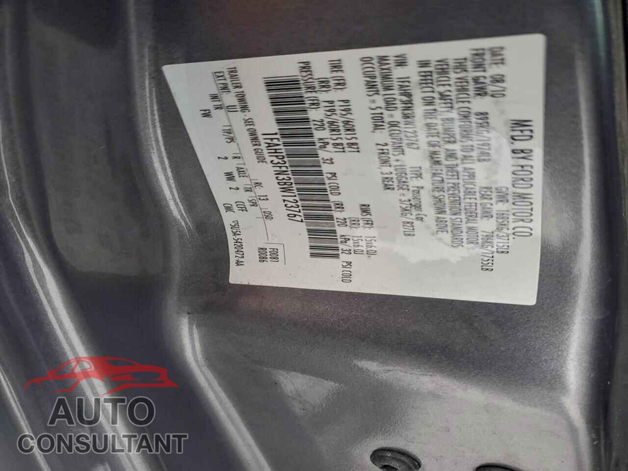 FORD FOCUS 2011 - 1FAHP3FN3BW123767