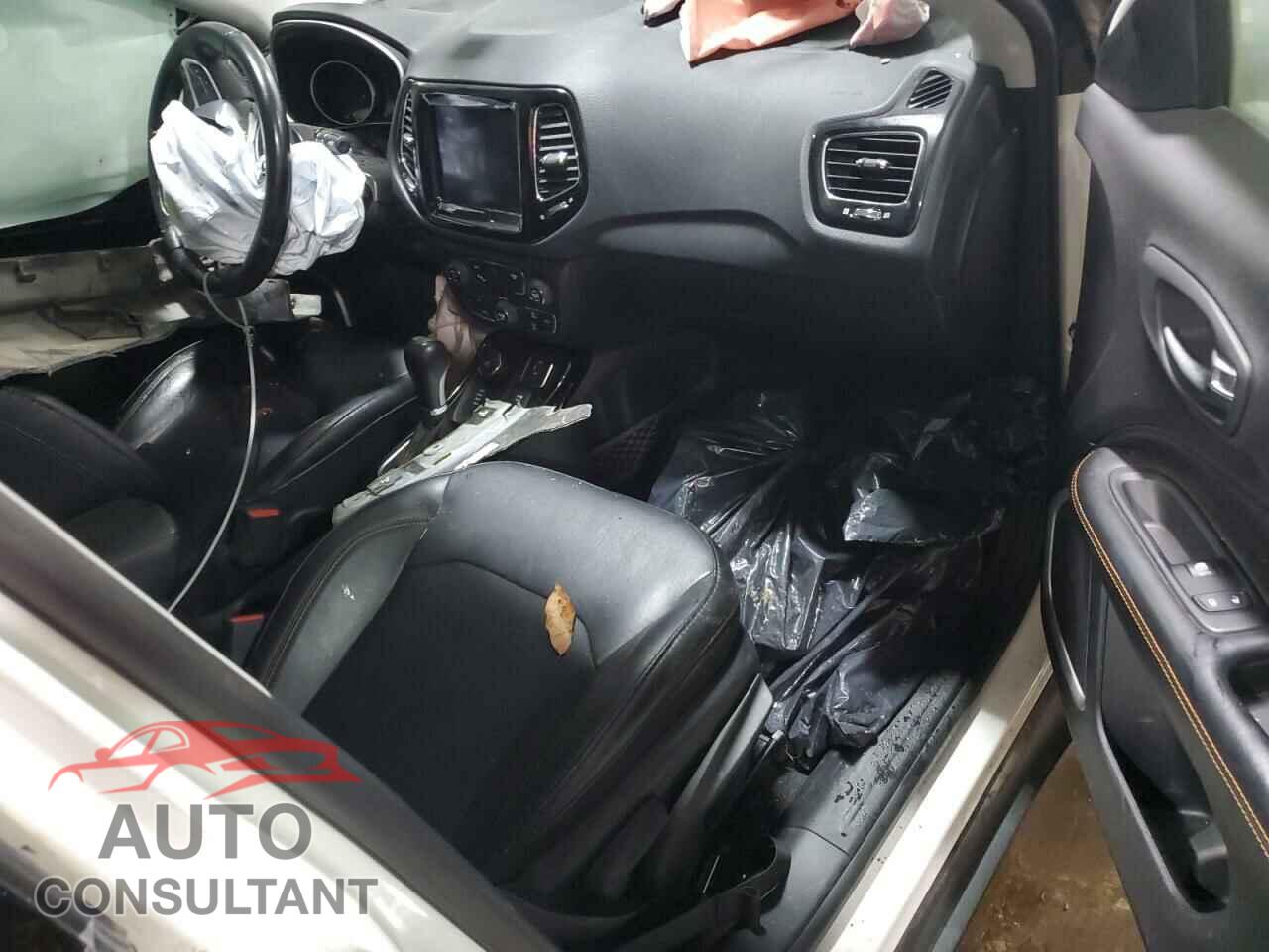 JEEP COMPASS 2018 - 3C4NJDCBXJT492855