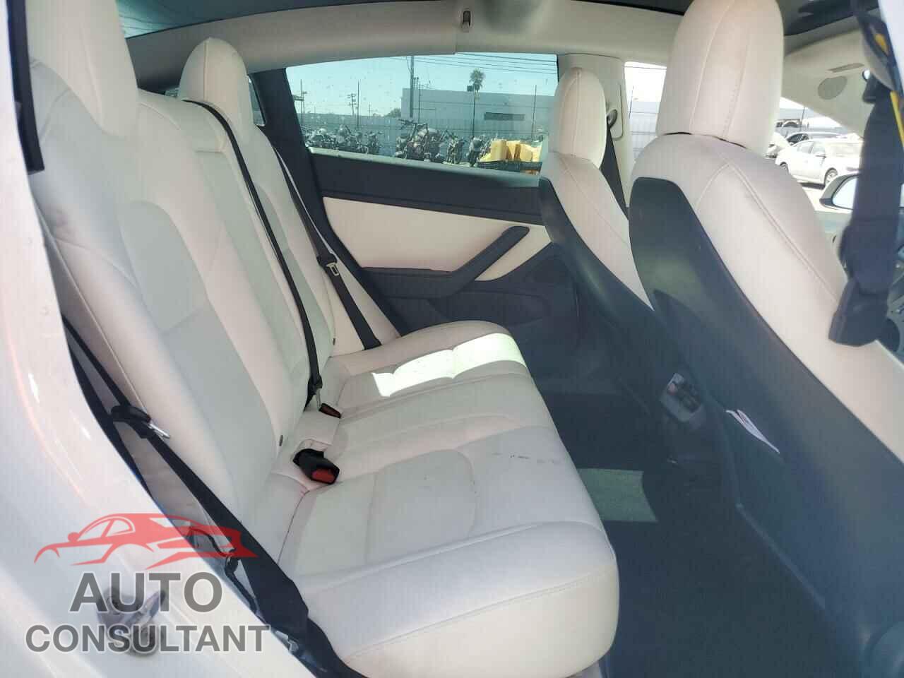 TESLA MODEL 3 2021 - 5YJ3E1EA0MF936536