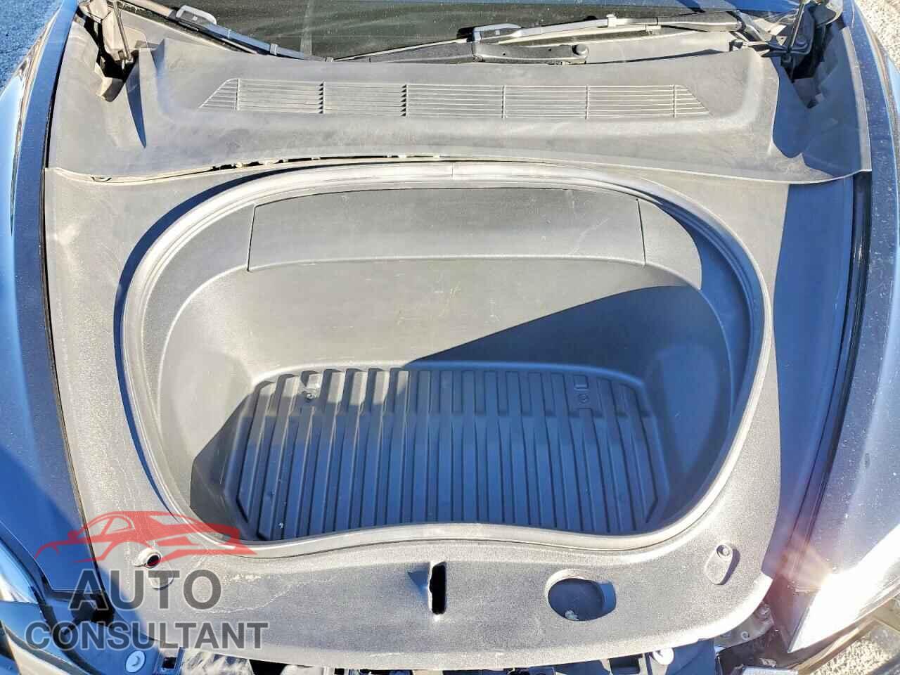 TESLA MODEL 3 2024 - 5YJ3E1EA8RF829449