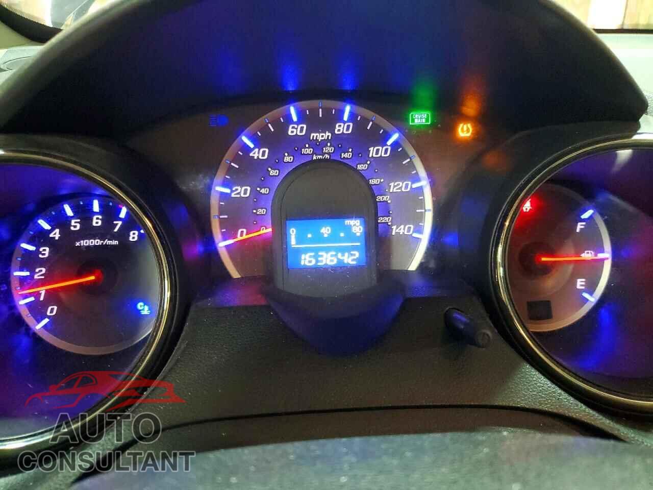 HONDA FIT 2013 - JHMGE8H57DC022563
