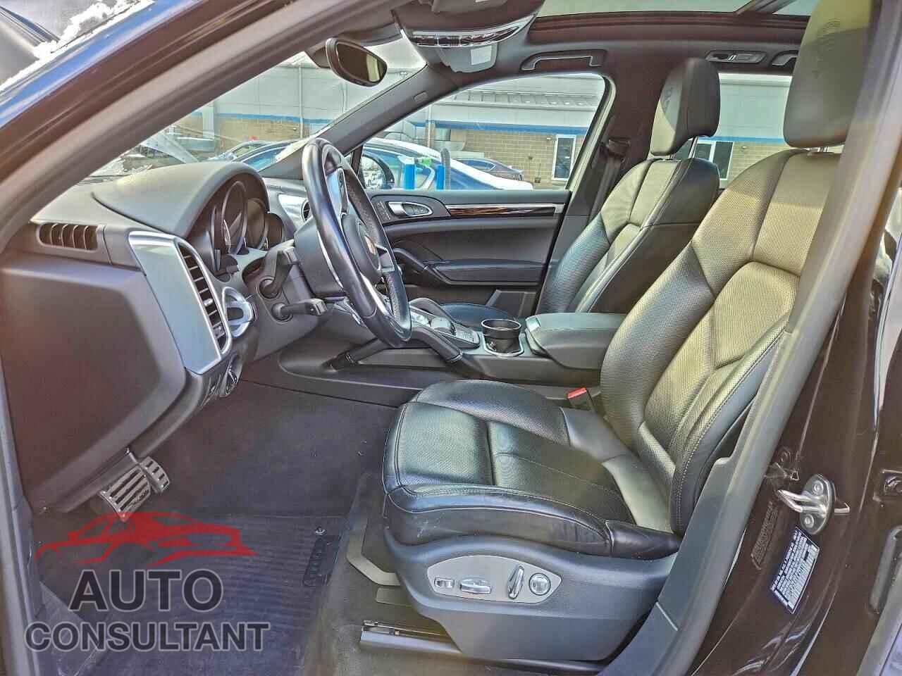 PORSCHE CAYENNE 2018 - WP1AE2A22JLA71183