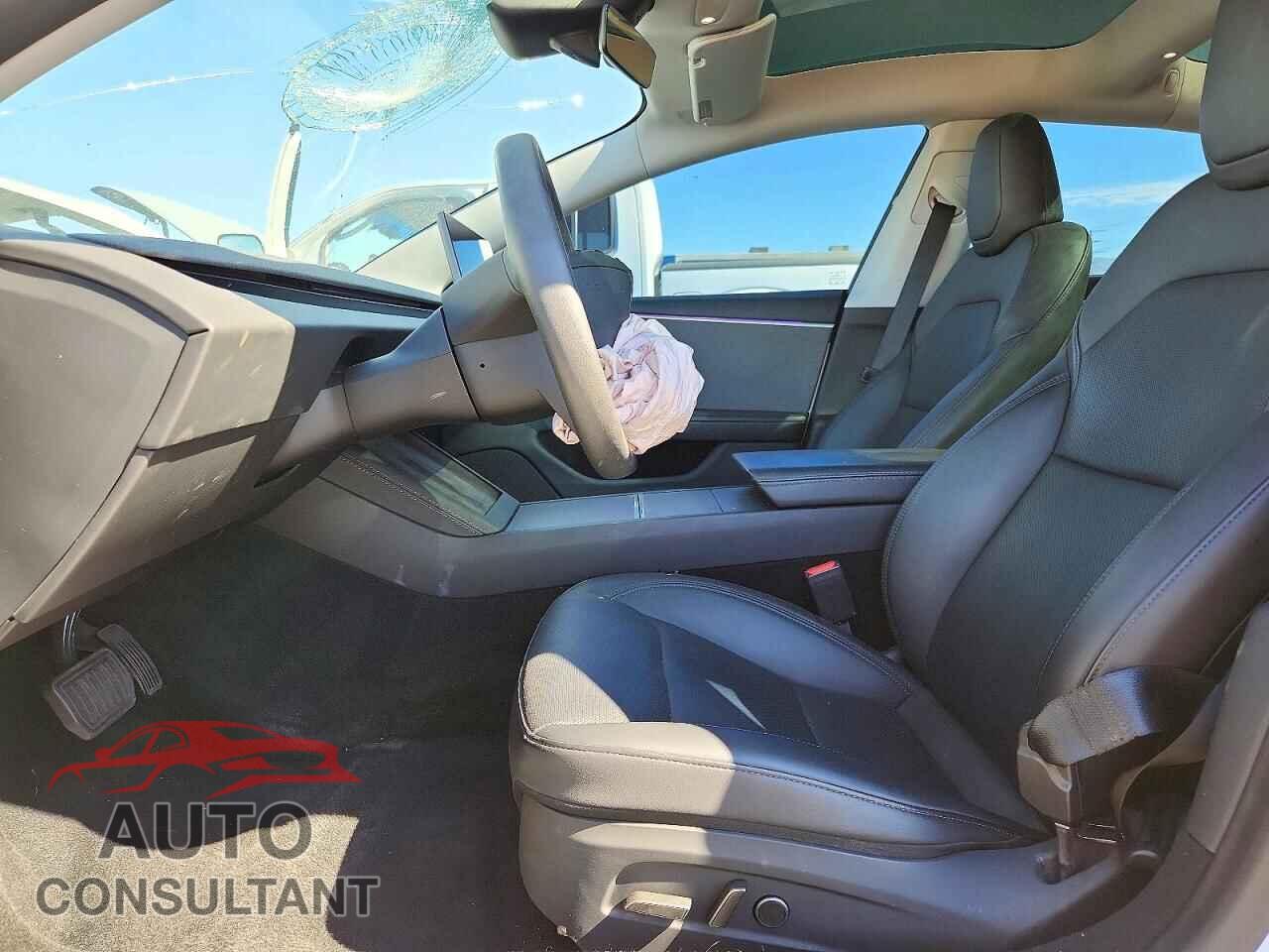 TESLA MODEL 3 2024 - 5YJ3E1EA4RF729204