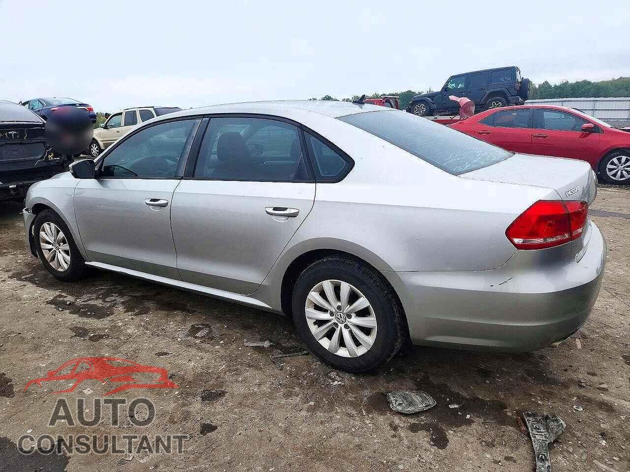 VOLKSWAGEN PASSAT 2013 - 1VWAP7A3XDC061908