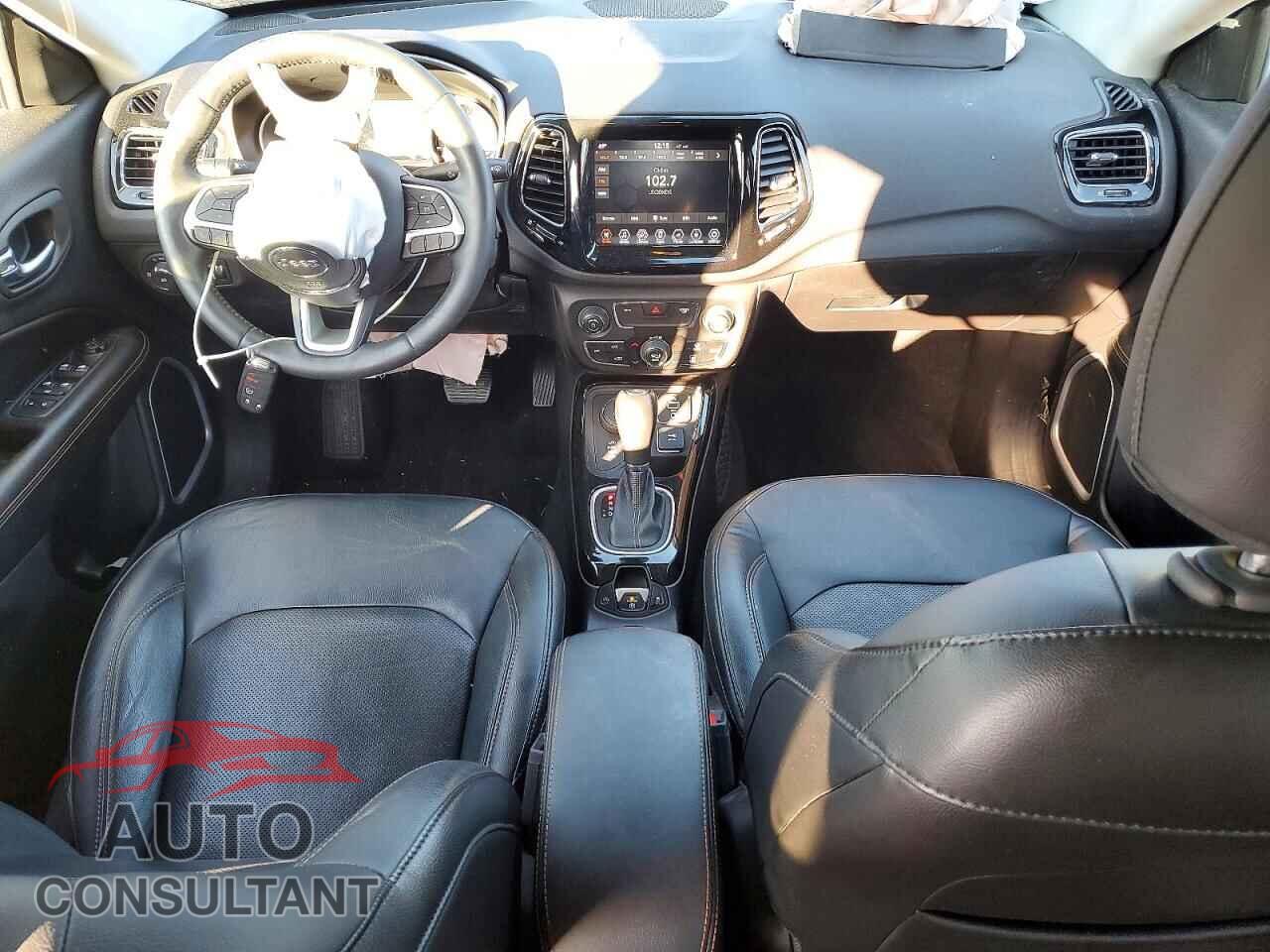 JEEP COMPASS 2018 - 3C4NJDCB1JT355352