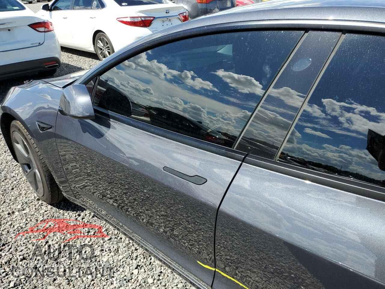 TESLA MODEL 3 2022 - 5YJ3E1EBXNF287404