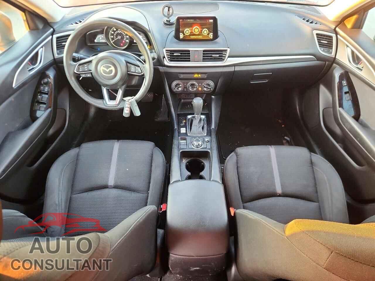 MAZDA 3 2017 - 3MZBN1U72HM103207