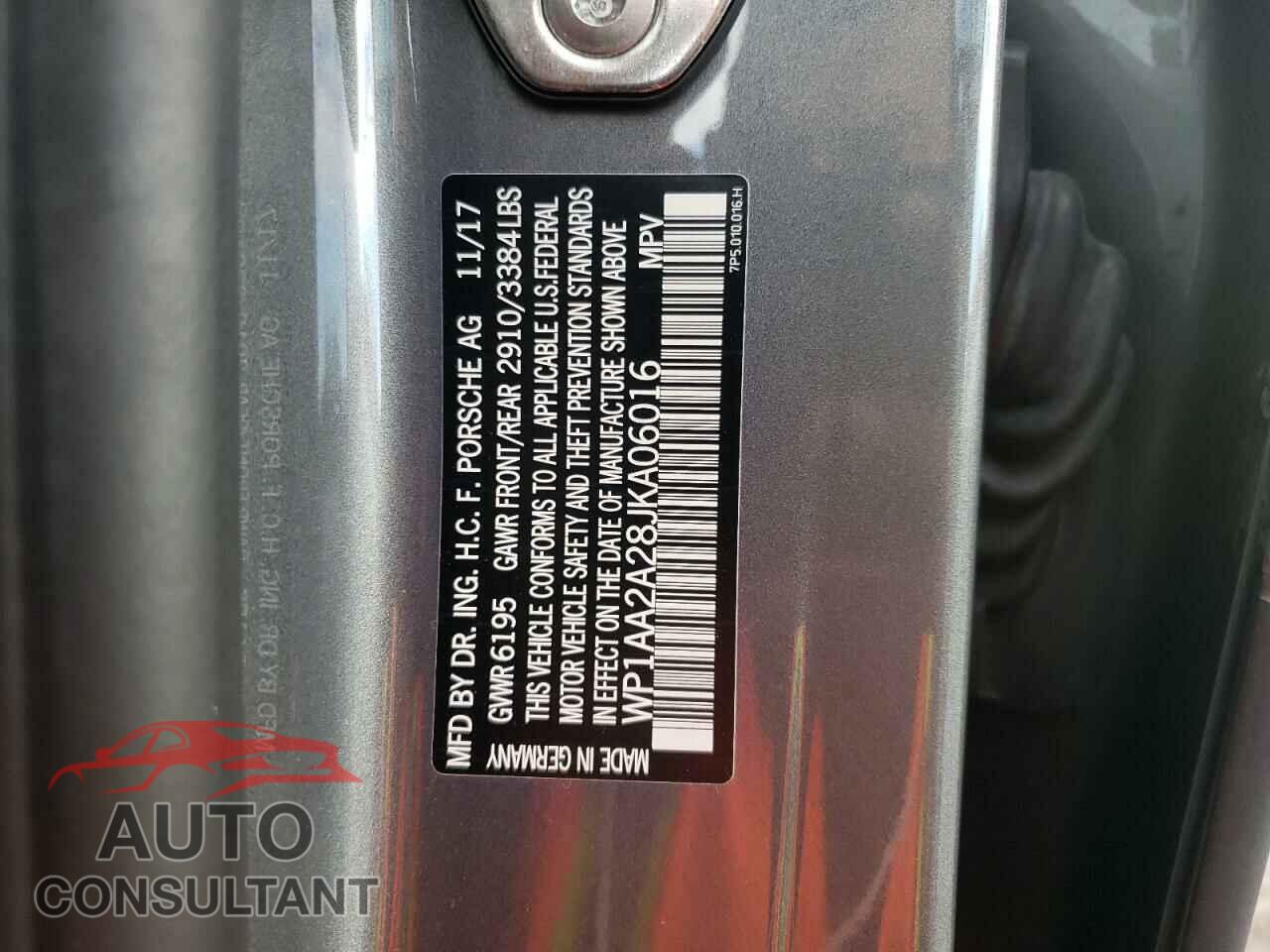 PORSCHE CAYENNE 2018 - WP1AA2A28JKA06016