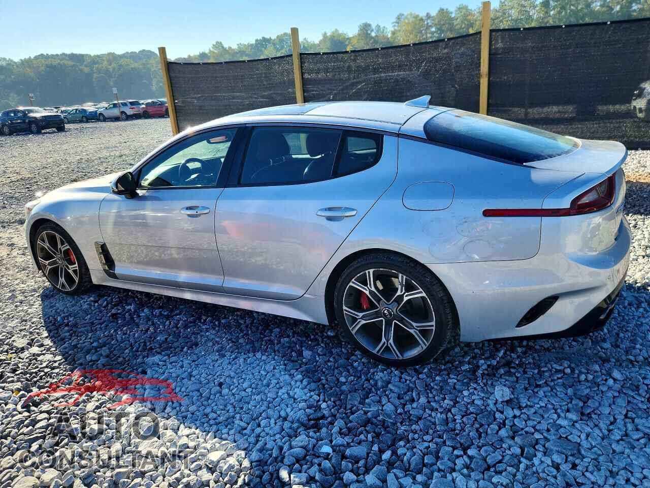 KIA STINGER 2018 - KNAE55LC8J6021023
