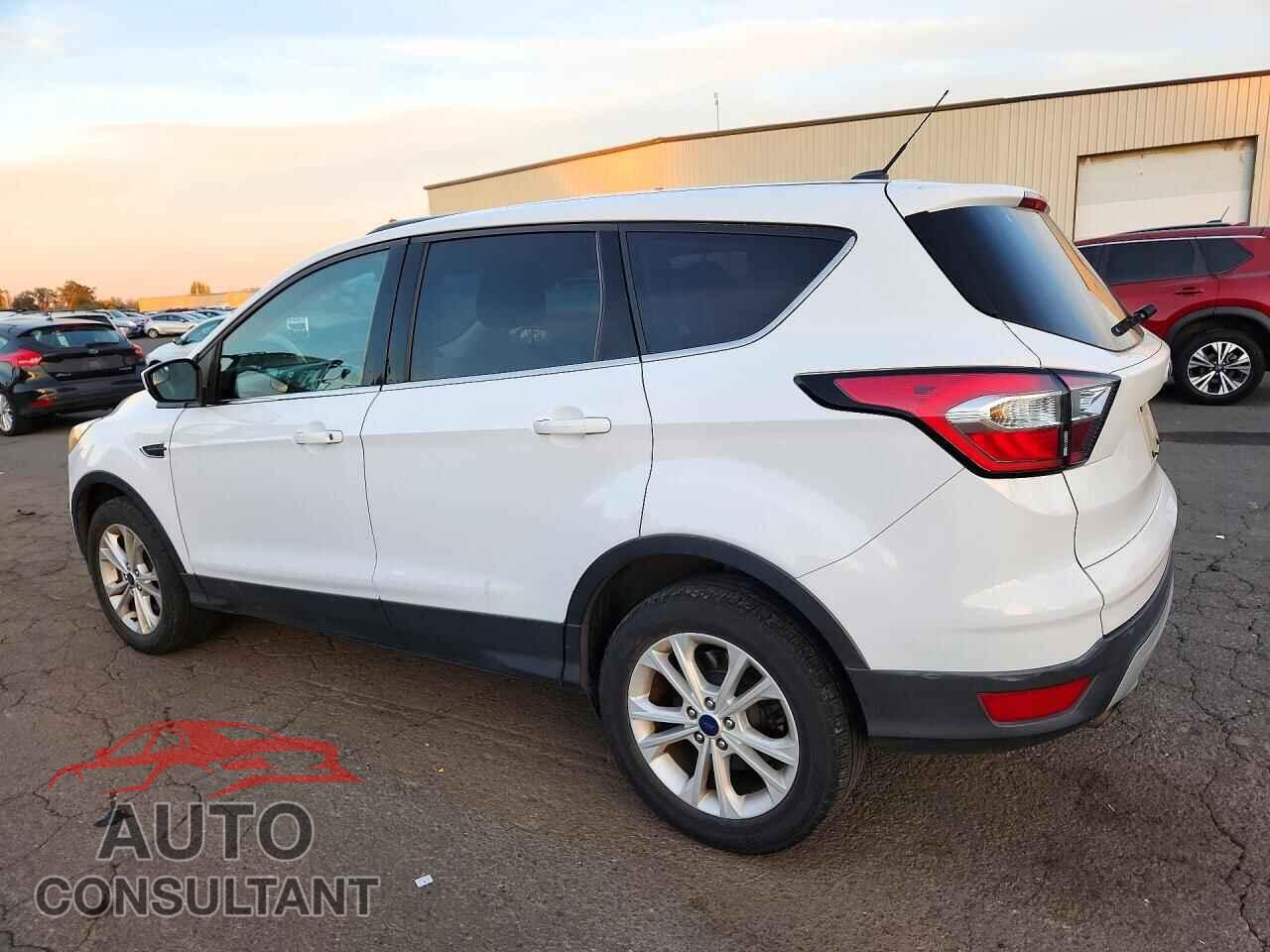 FORD ESCAPE 2017 - 1FMCU9GD5HUC35198
