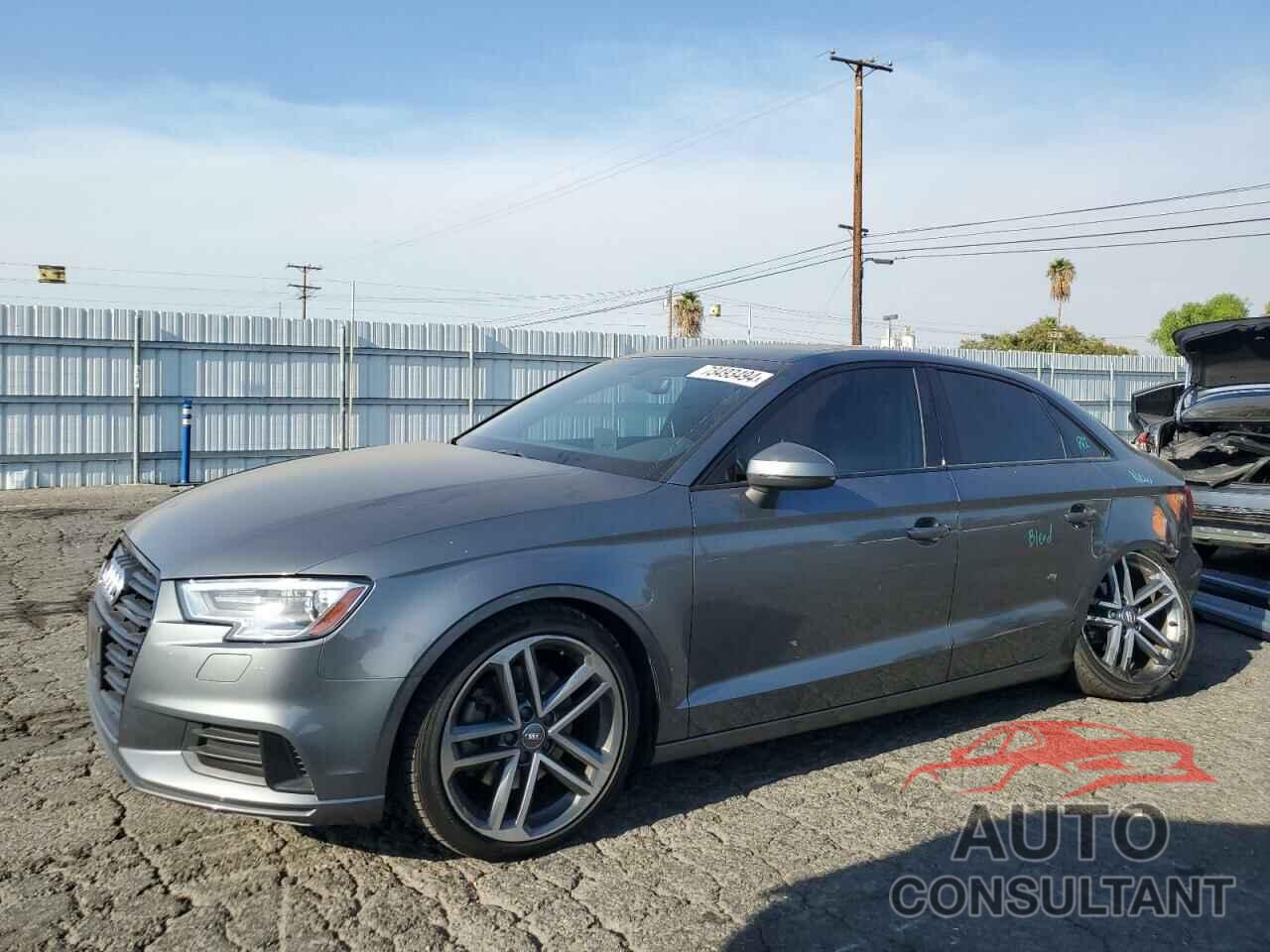 AUDI A3 2019 - WAUAUGFF7KA087449