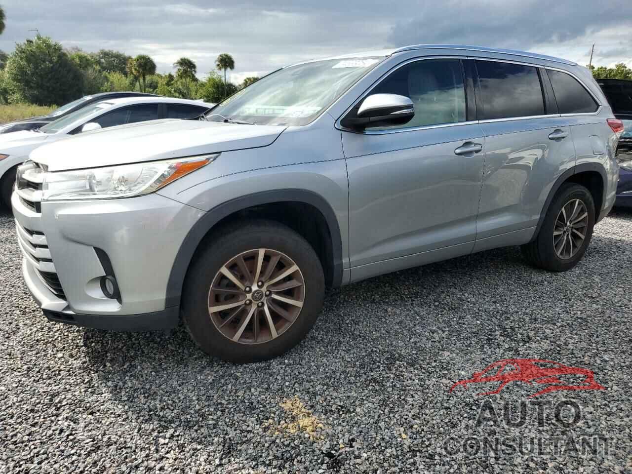 TOYOTA HIGHLANDER 2017 - 5TDKZRFH7HS513982