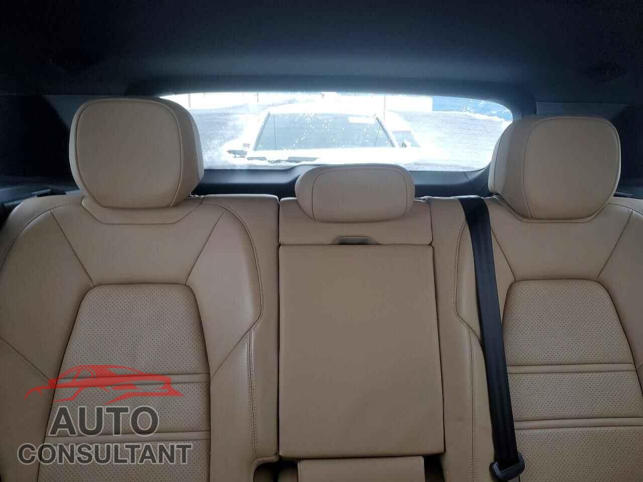 PORSCHE CAYENNE 2021 - WP1AA2AY9MDA00061