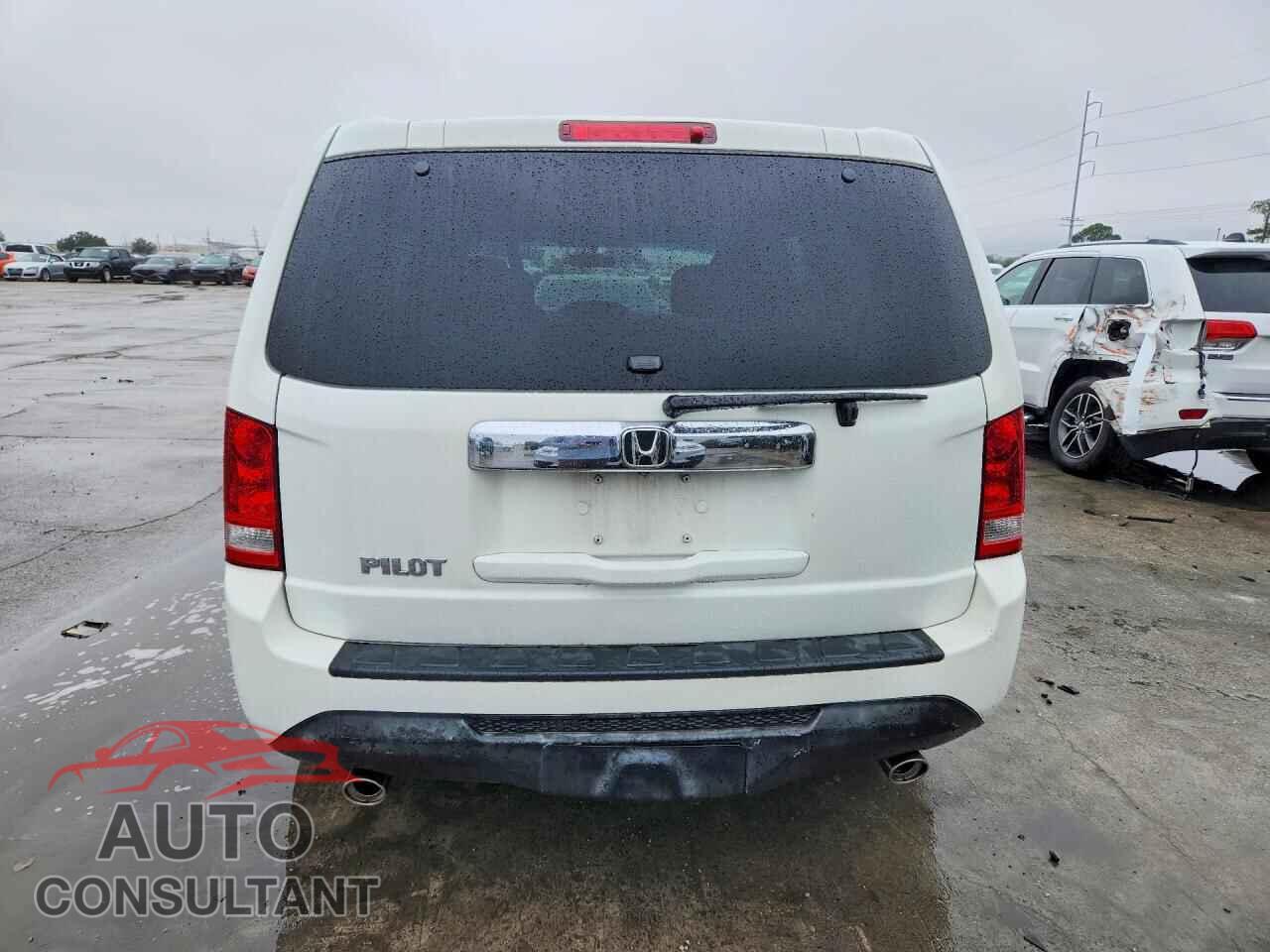 HONDA PILOT 2015 - 5FNYF3H41FB021301