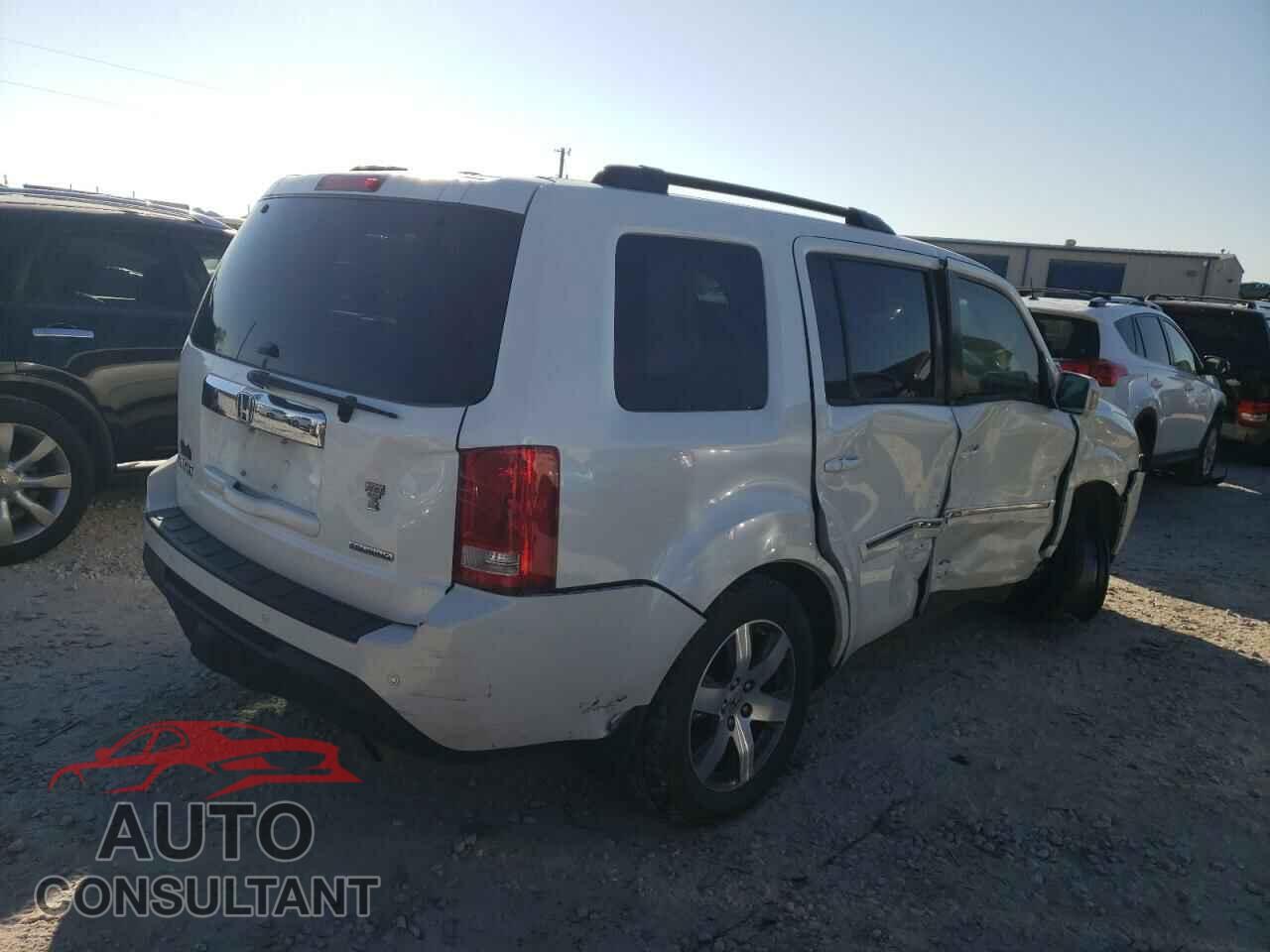 HONDA PILOT 2015 - 5FNYF3H96FB008295