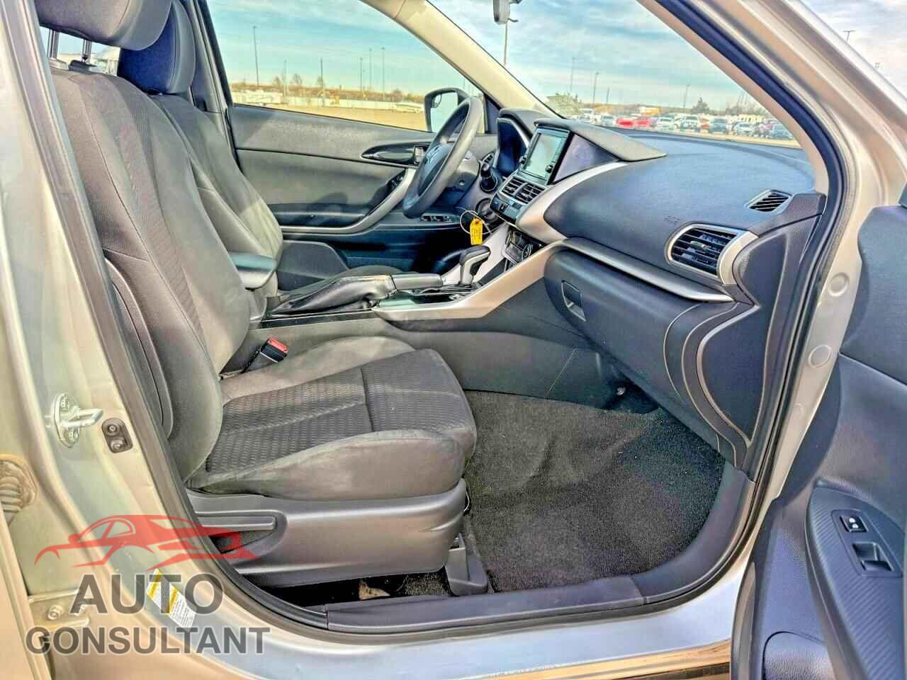 MITSUBISHI ECLIPSE 2019 - JA4AT3AA5KZ033508