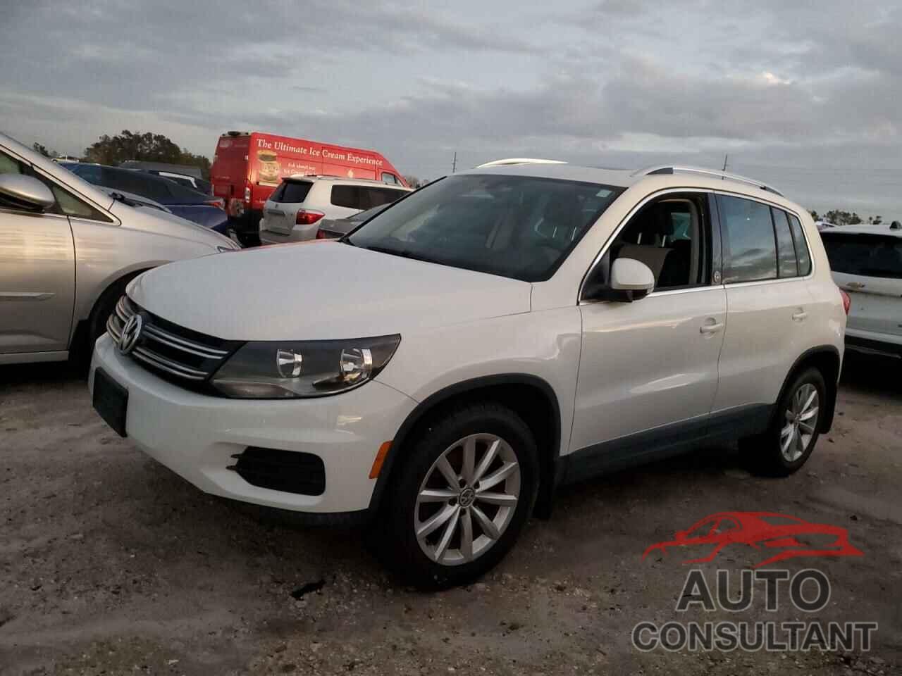 VOLKSWAGEN TIGUAN 2017 - WVGSV7AX7HK019512