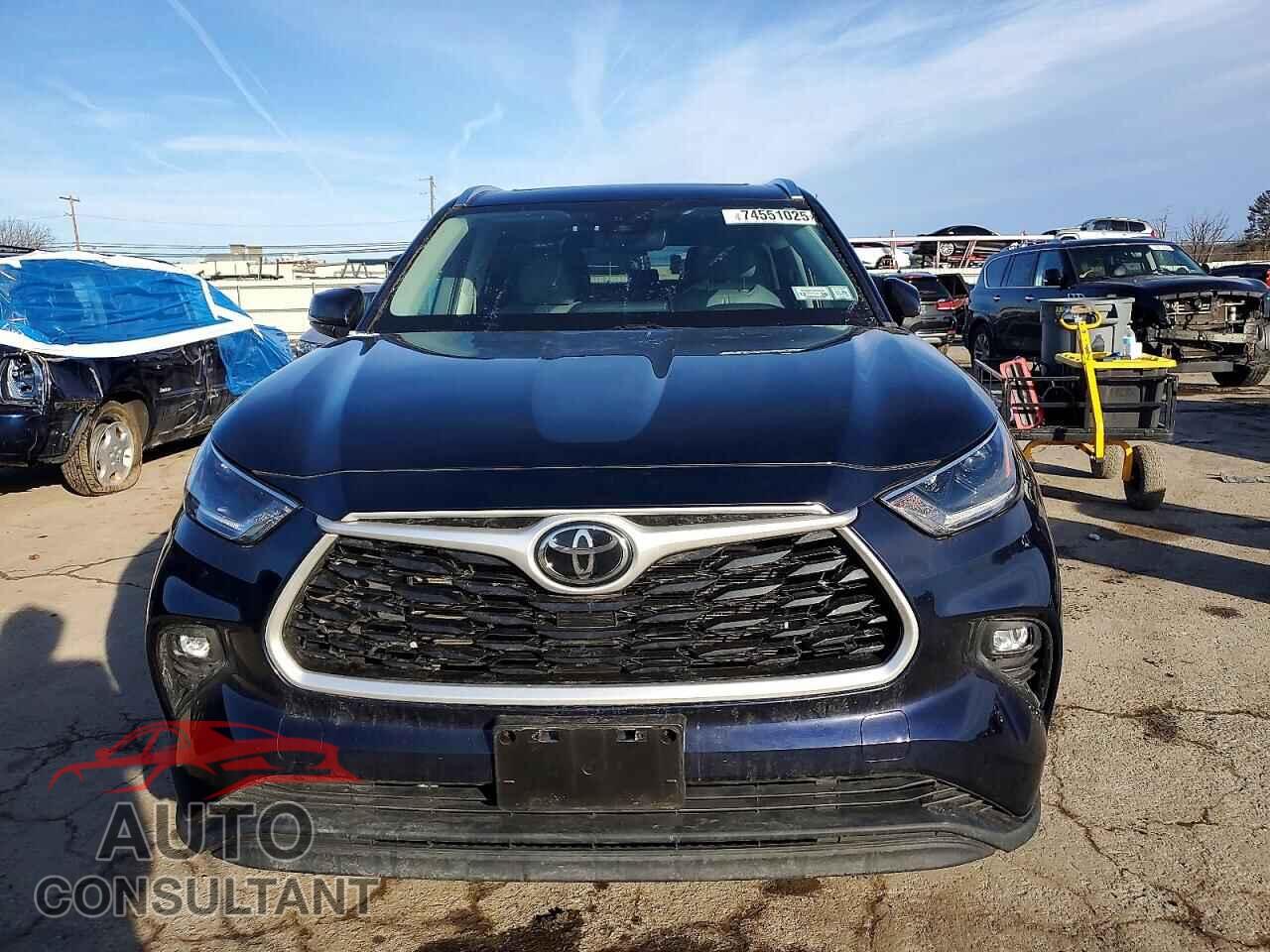 TOYOTA HIGHLANDER 2021 - 5TDHZRBH3MS158237