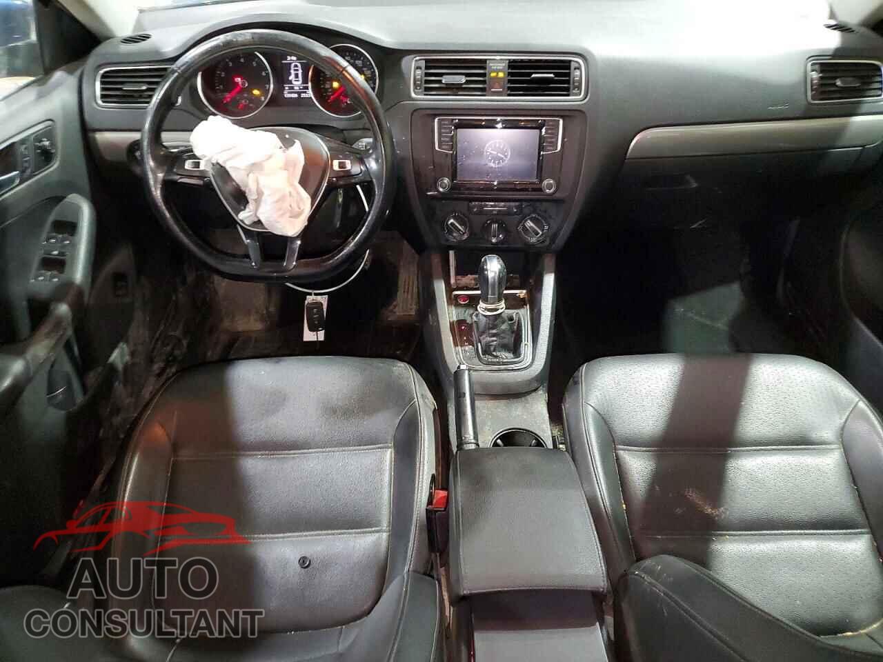 VOLKSWAGEN JETTA 2017 - 3VWDB7AJ3HM375379