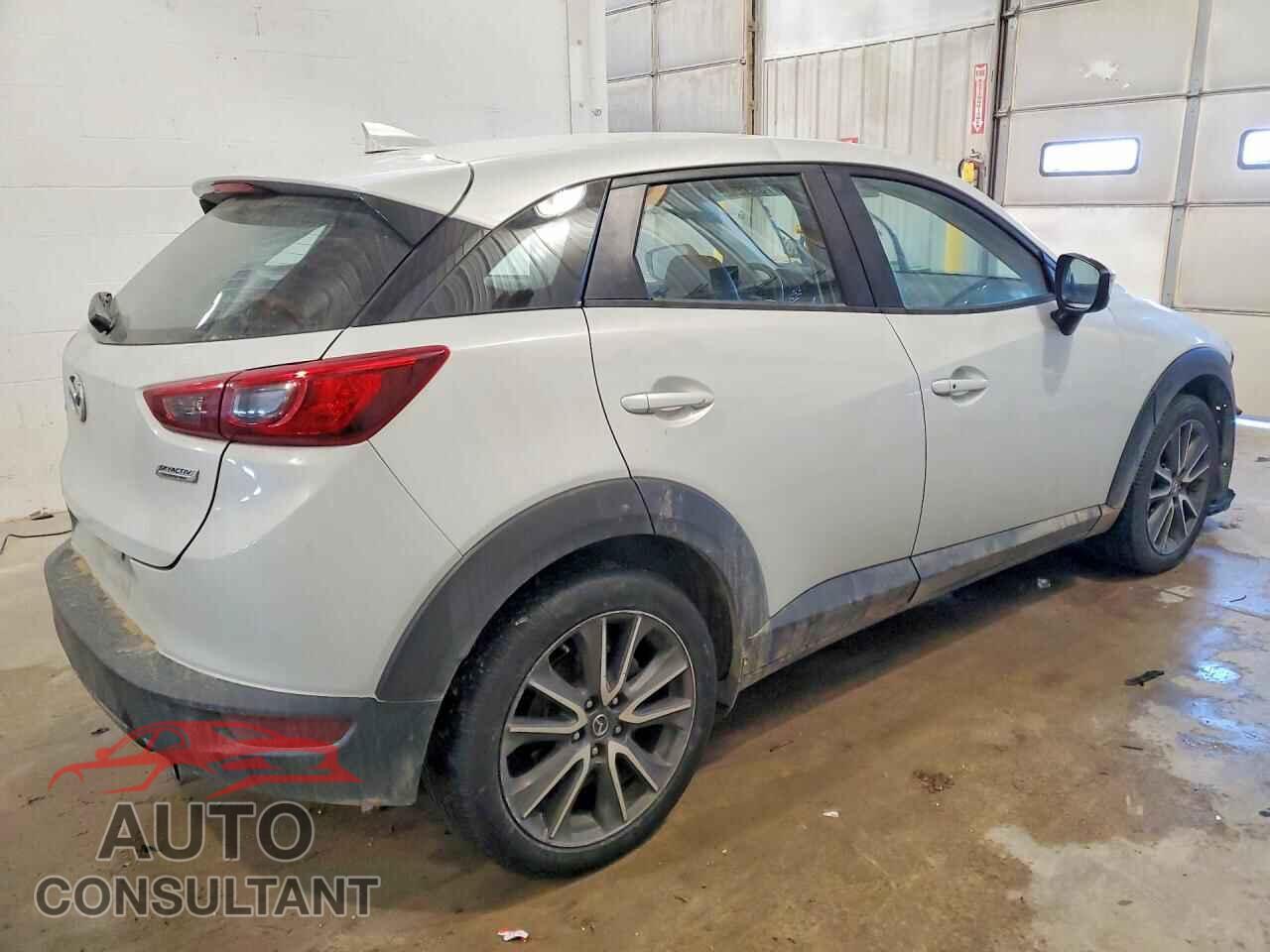 MAZDA CX-3 2017 - JM1DKFC70H0156266