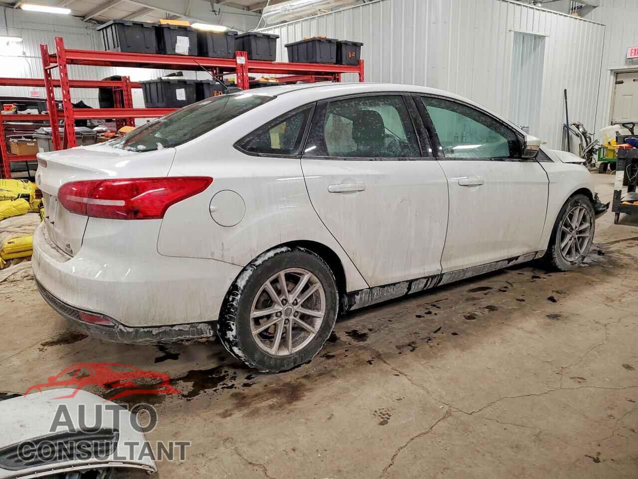 FORD FOCUS 2018 - 1FADP3FE3JL325751