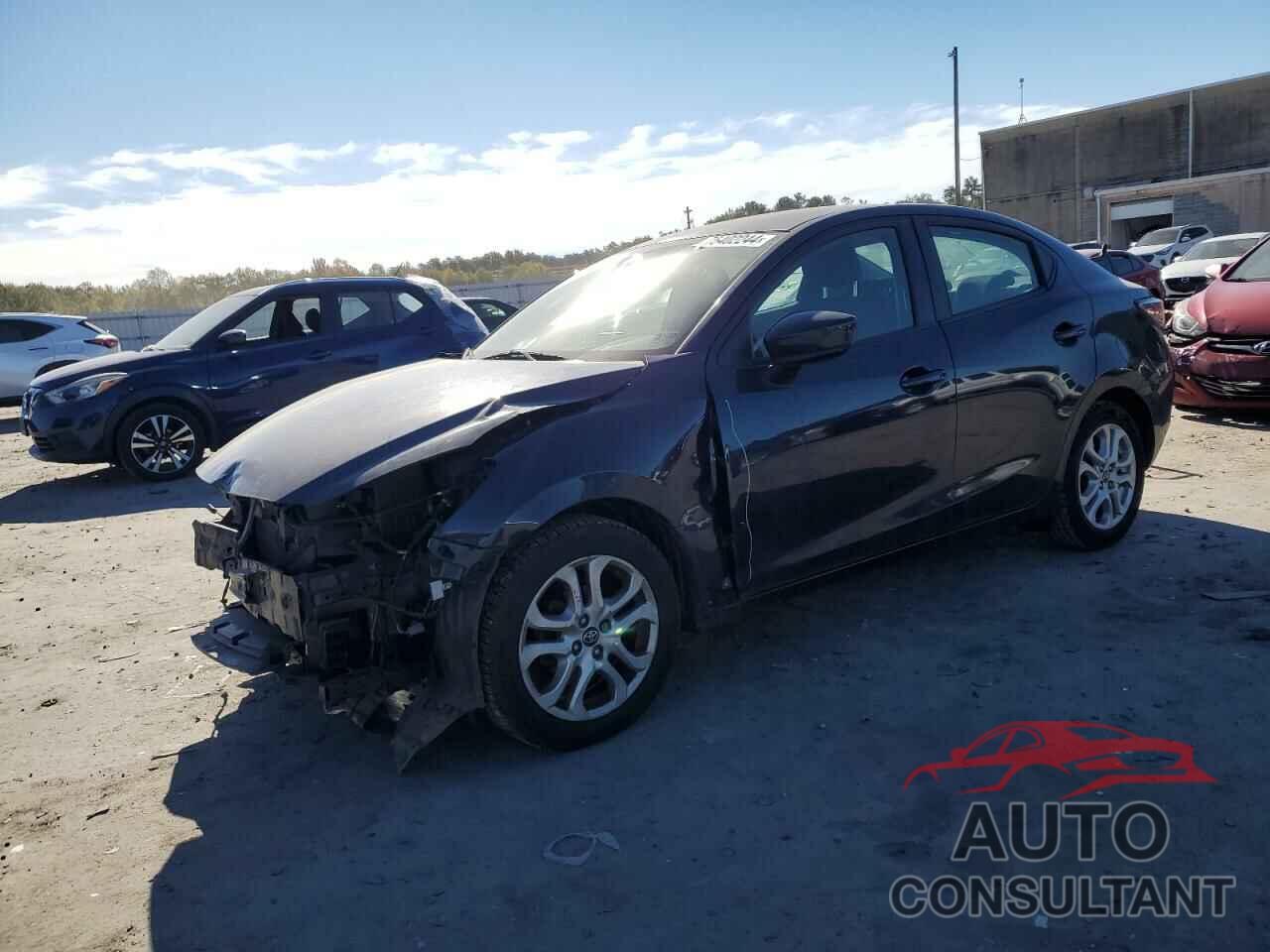 TOYOTA YARIS 2017 - 3MYDLBYV7HY167673