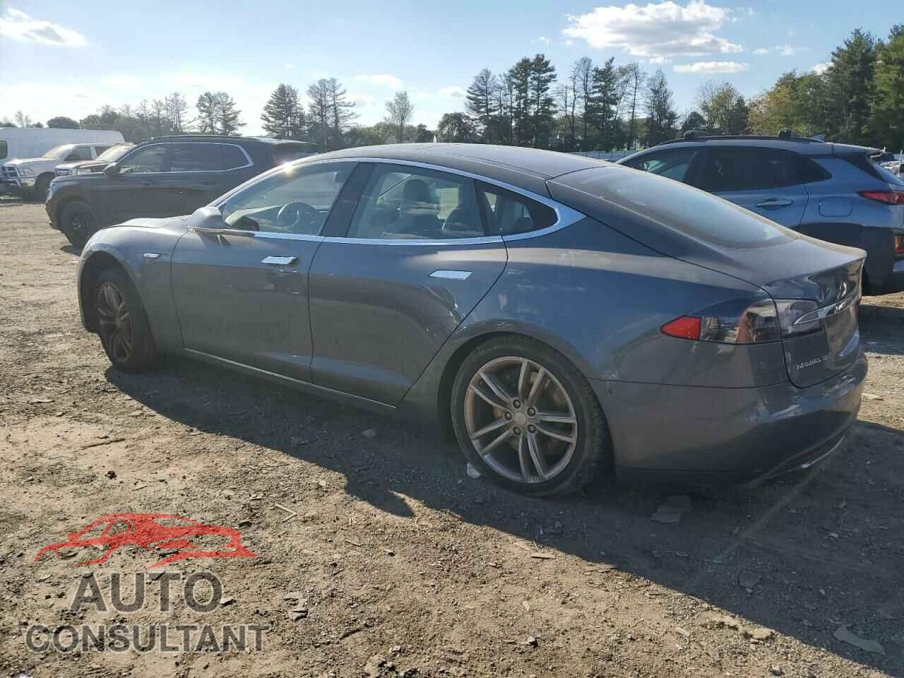 TESLA MODEL S 2014 - 5YJSA1H12EFP32826