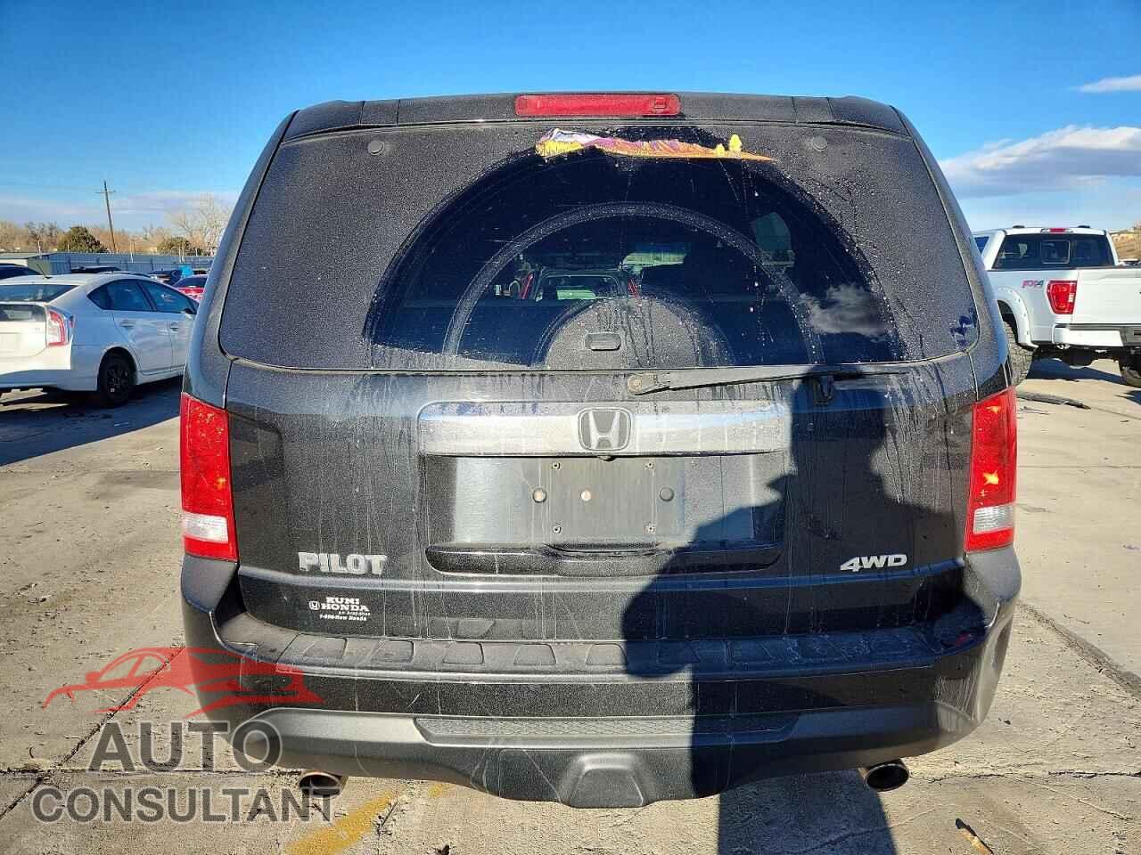 HONDA PILOT 2013 - 5FNYF4H75DB001095