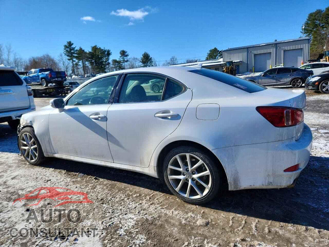 LEXUS IS 2012 - JTHCF5C28C5056733
