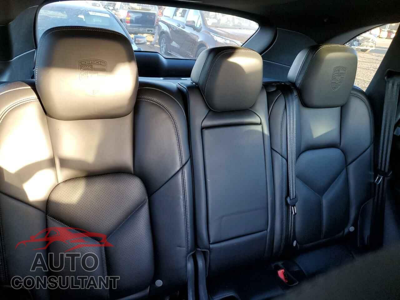 PORSCHE CAYENNE 2017 - WP1AE2A25HLA72032