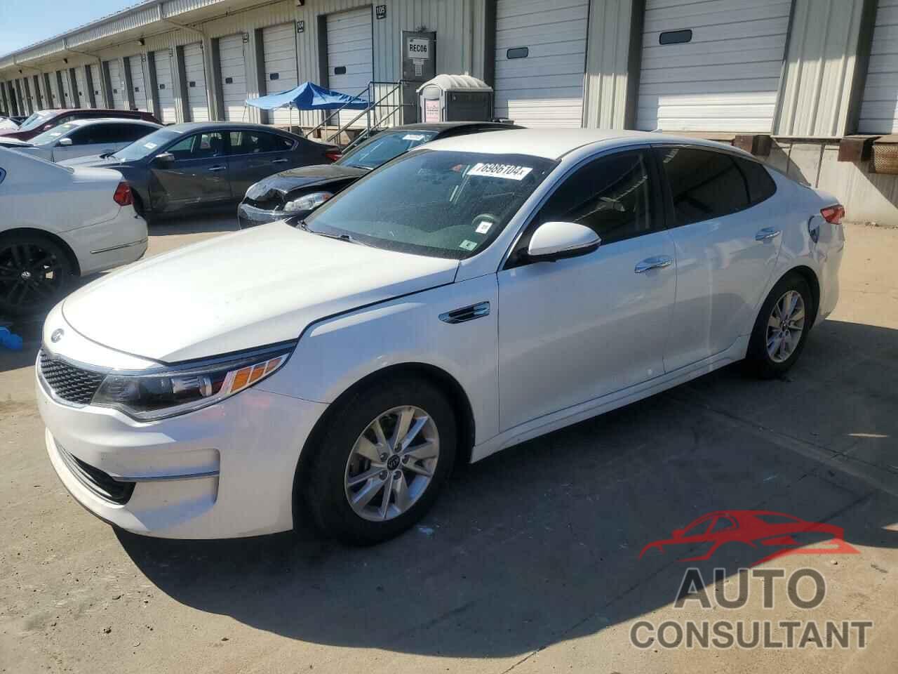 KIA OPTIMA 2018 - KNAGT4L32J5213410