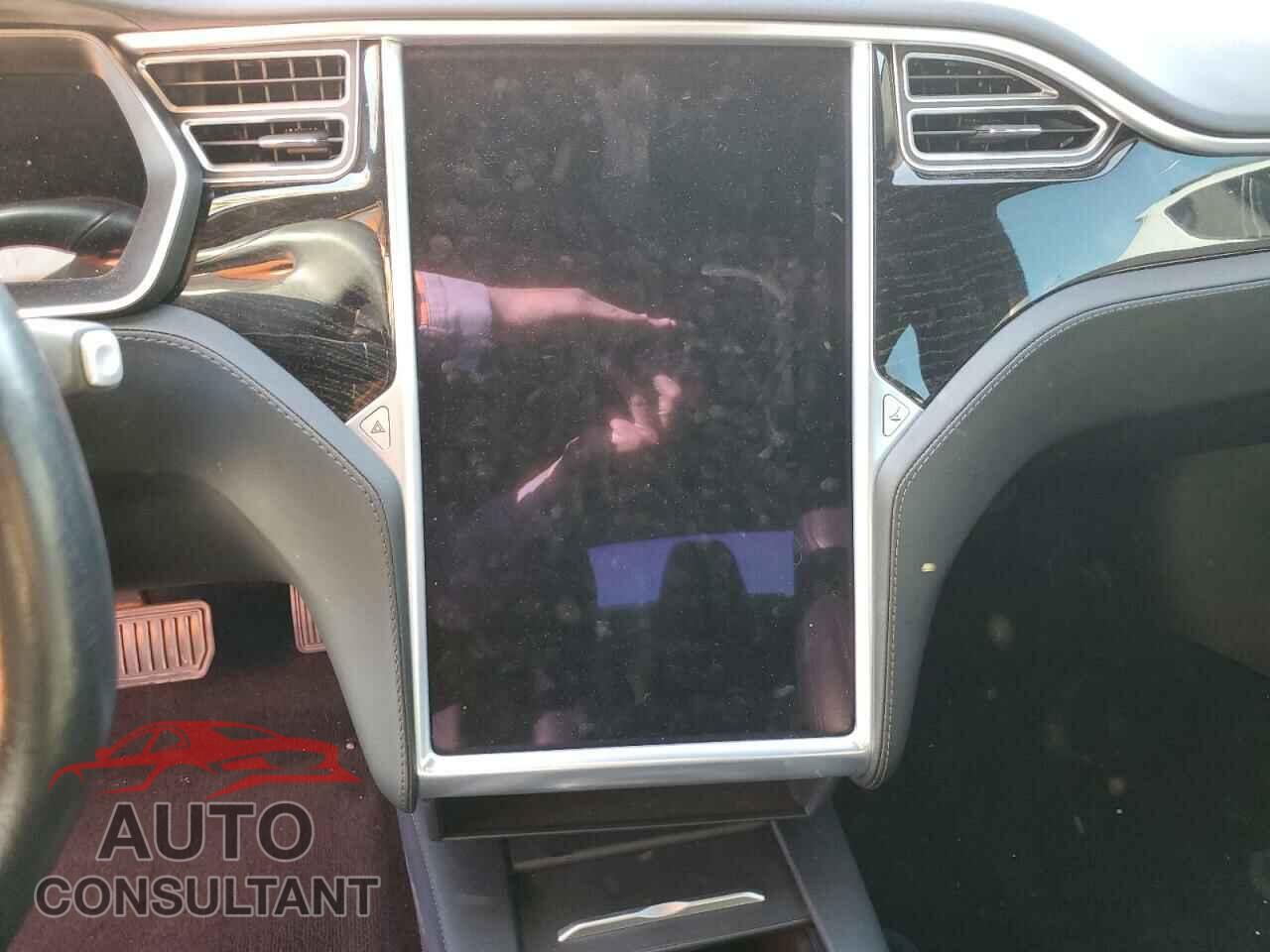 TESLA MODEL S 2017 - 5YJSA1E20HF179420