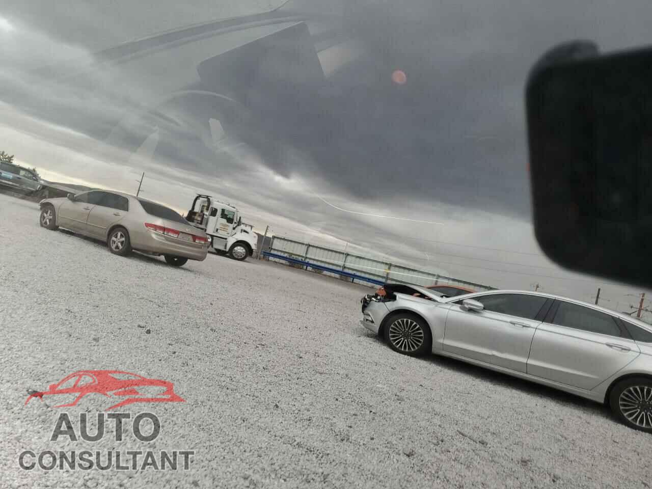TESLA MODEL 3 2018 - 5YJ3E1EB3JF090987