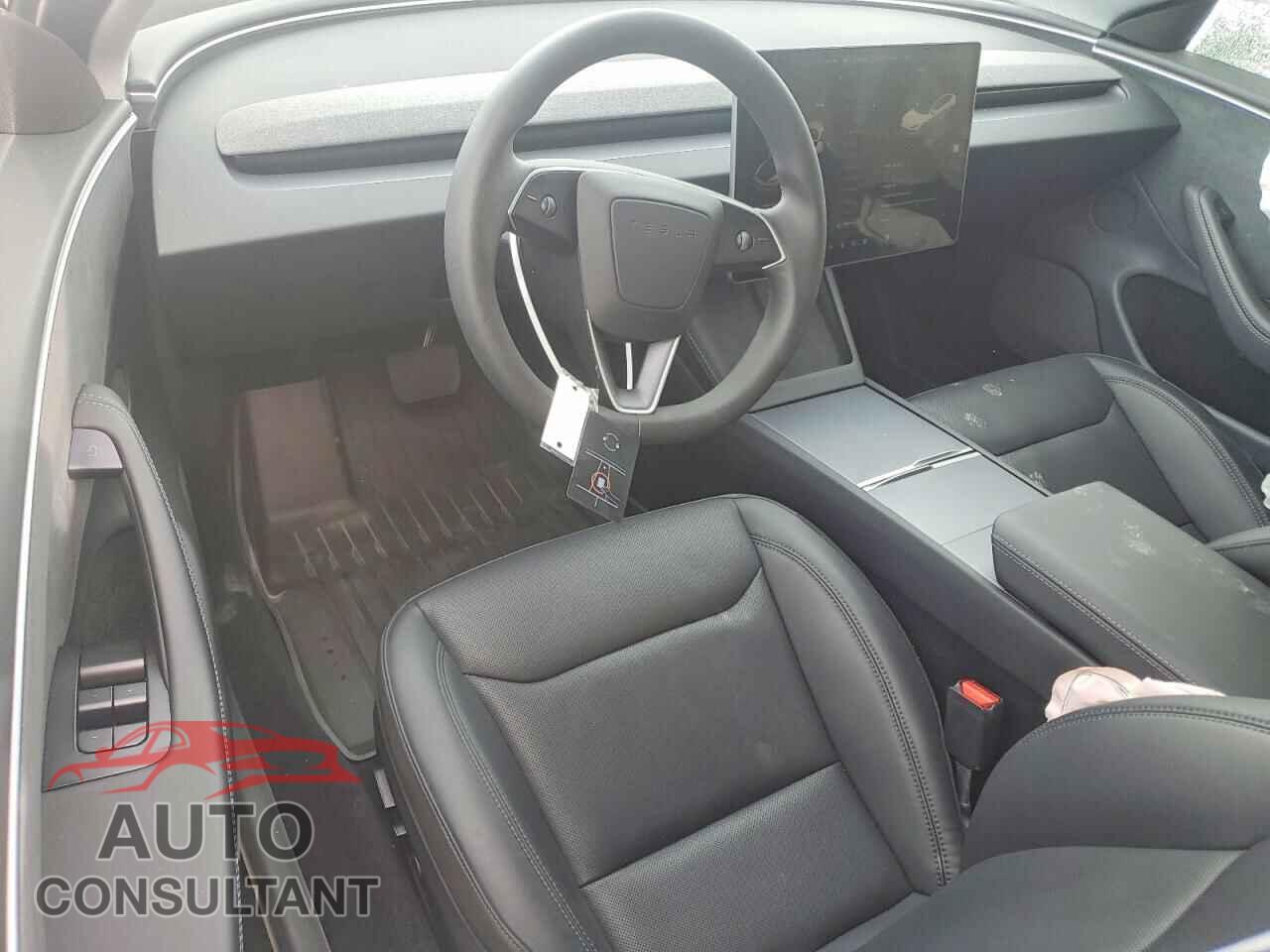 TESLA MODEL 3 2025 - 5YJ3E1EB0SF961507