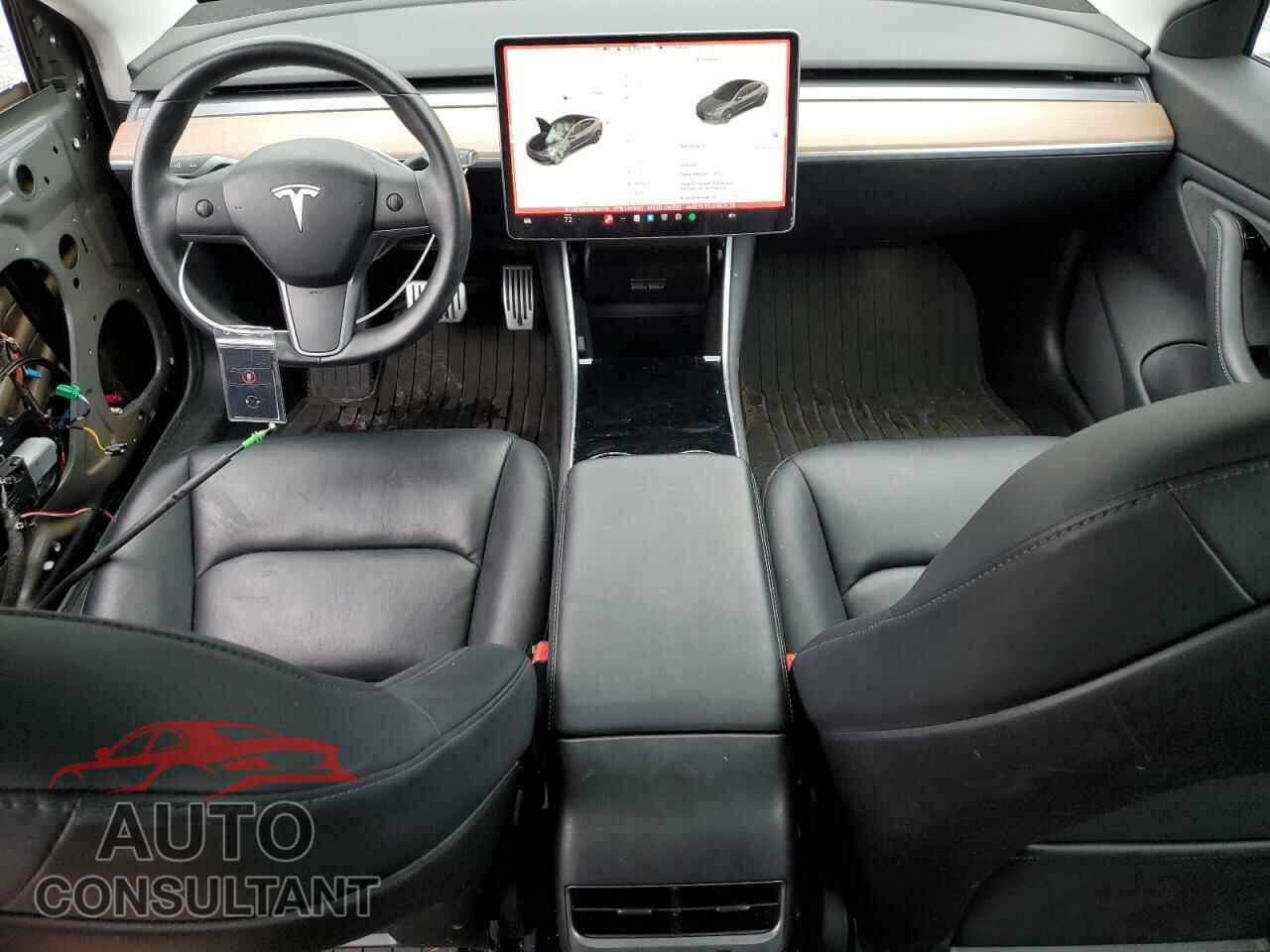 TESLA MODEL 3 2019 - 5YJ3E1EBXKF191719