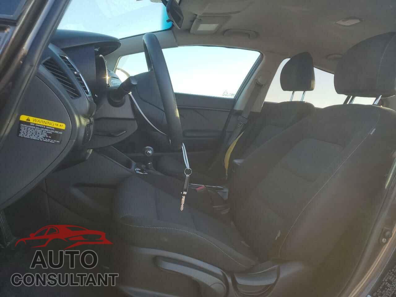 KIA FORTE 2017 - 3KPFK4A74HE080624