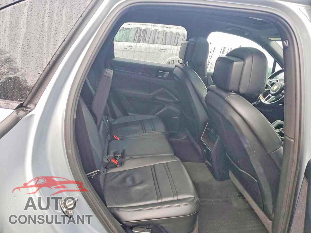 PORSCHE CAYENNE 2020 - WP1AA2AY2LDA01633