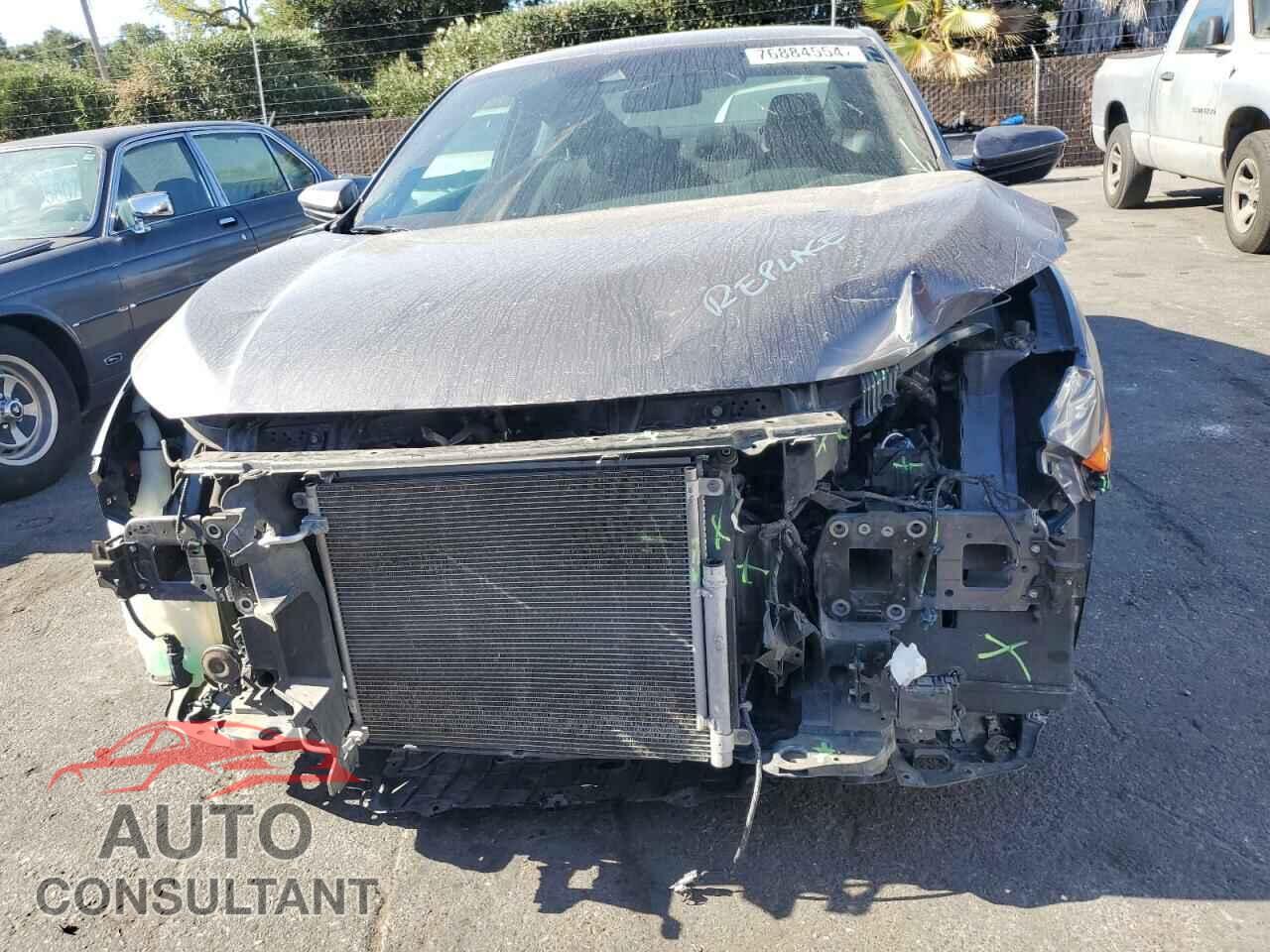 HONDA CIVIC 2019 - 2HGFC4B63KH307995